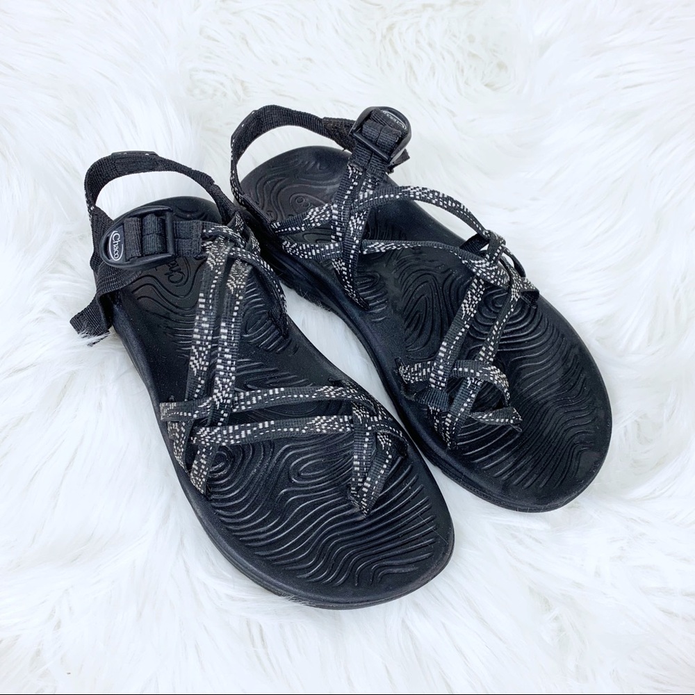 Chaco Printed Toe Ring Strappy Walking Sandals
